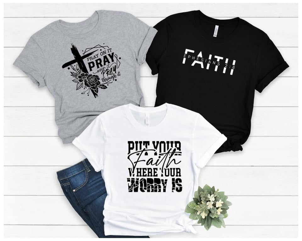 Design your own T-shirt. Pick design , color, and size.