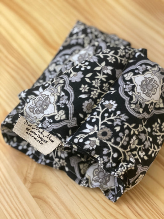 Hot pack- Black/White Floral